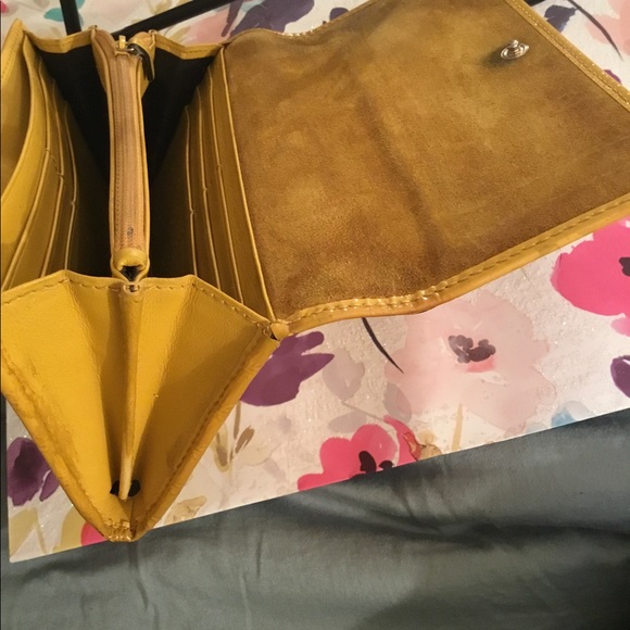 GUCCI WALLET IN GOOD PRE-LOVED CONDITION. SEE ALL PHOTOS.π₯π₯π₯ππ - Picture 6 of 11